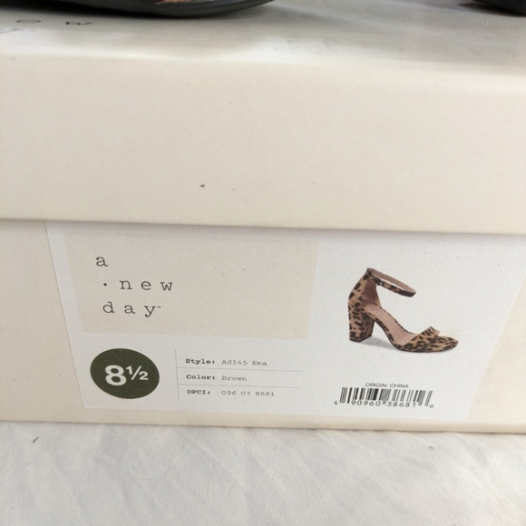 🐆NWT A NEW DAY EMA HEELS LEOPARD SANDALS - Picture 4 of 8